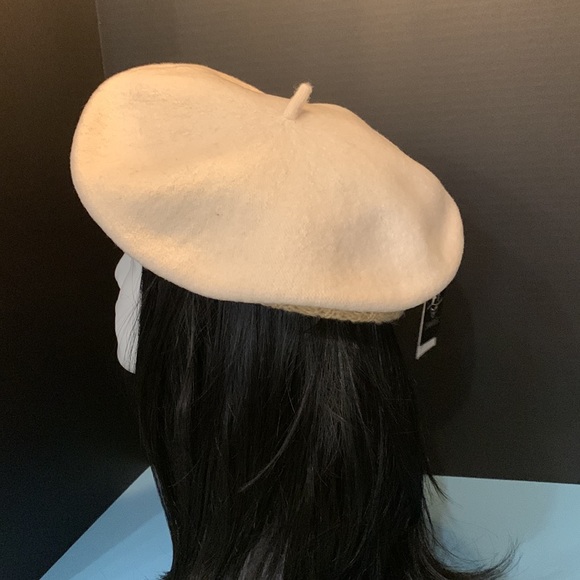 Forbusite cream hat with bow - Picture 3 of 12